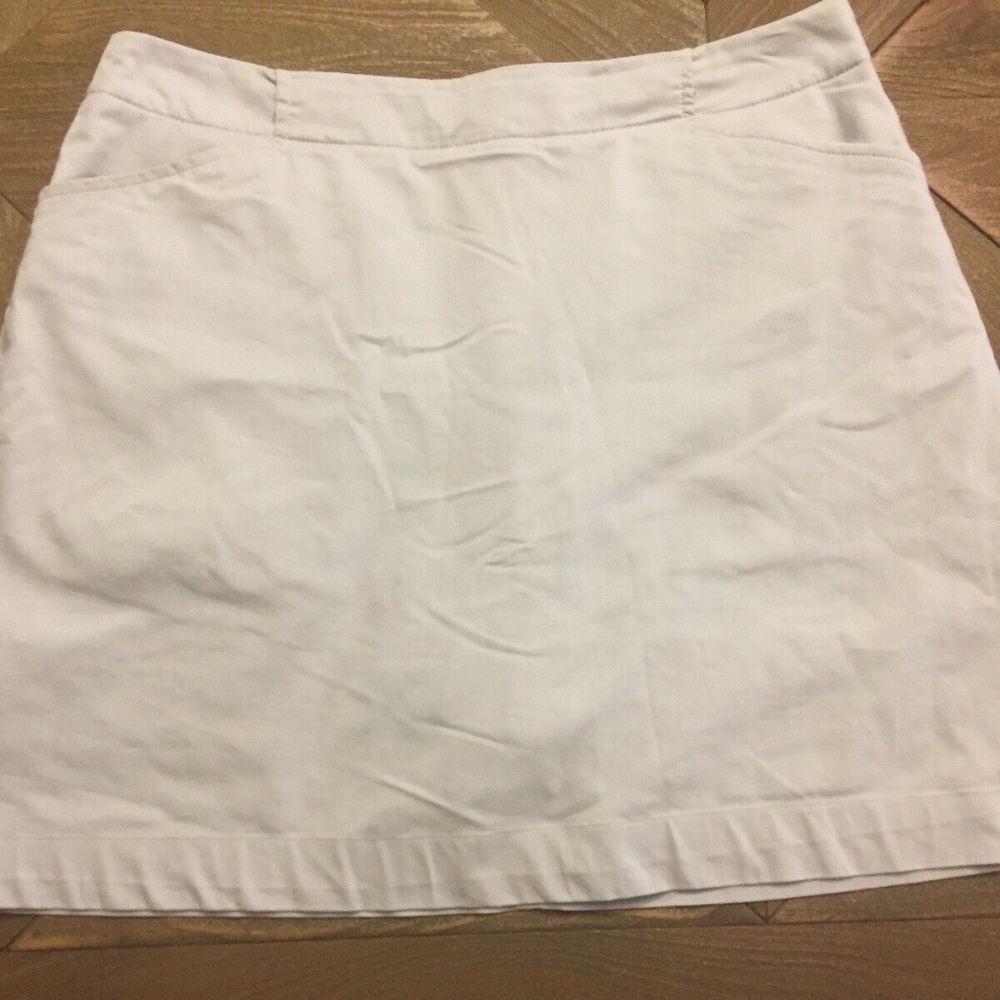 nike golf skort size 10 light khaki color